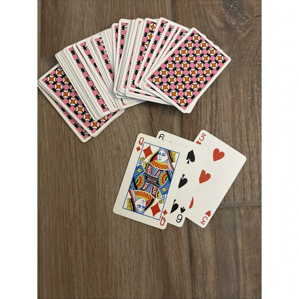 Vera Bradley 100% Plastic Playing Cards. Complete Set Of‎ 52 + 2 Jokers